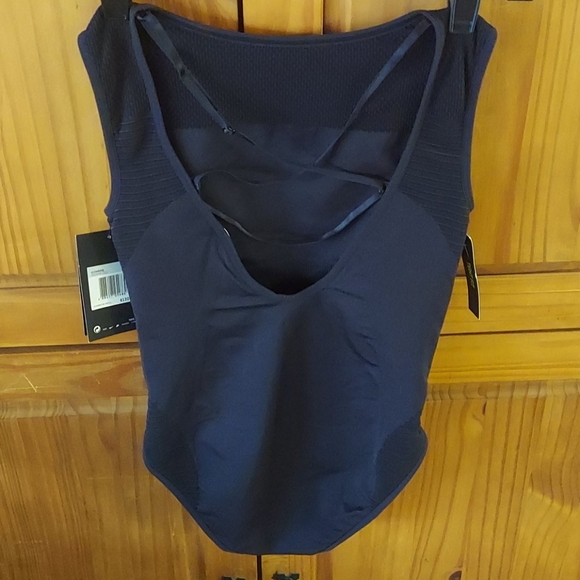 Nike - Picture 6 of 15